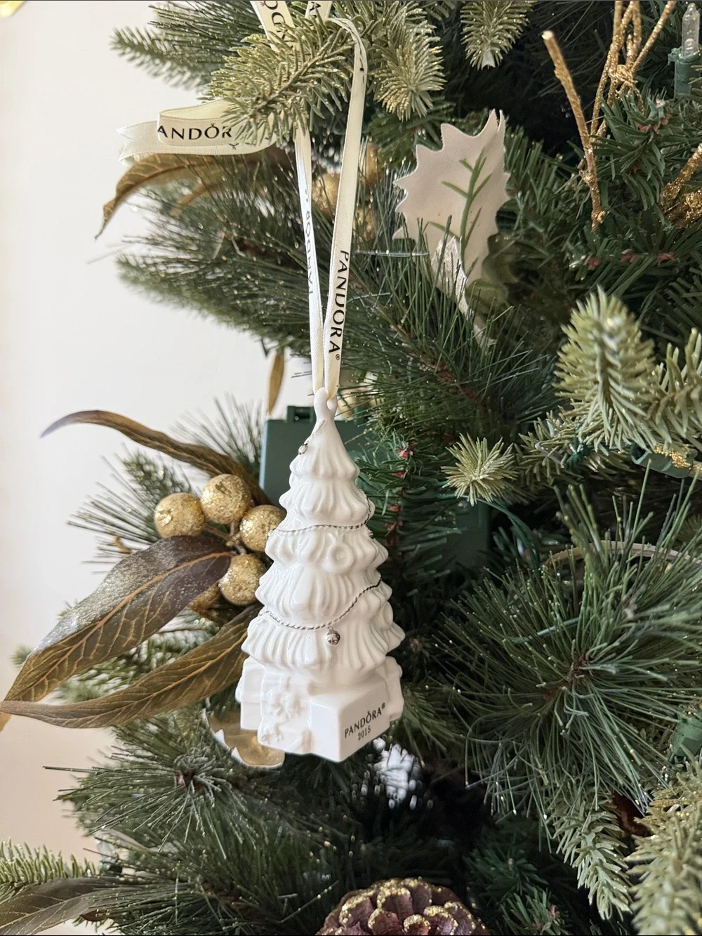 Limited Edition Pandora 2015  White Ceramic Christmas Tree Ornament